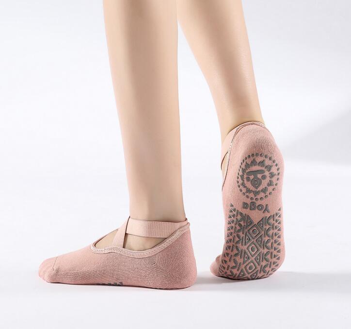 Non-Slip Grip Socks for Women - Perfect for Pilates, Barre, Ballet, and Barefoot Workouts.