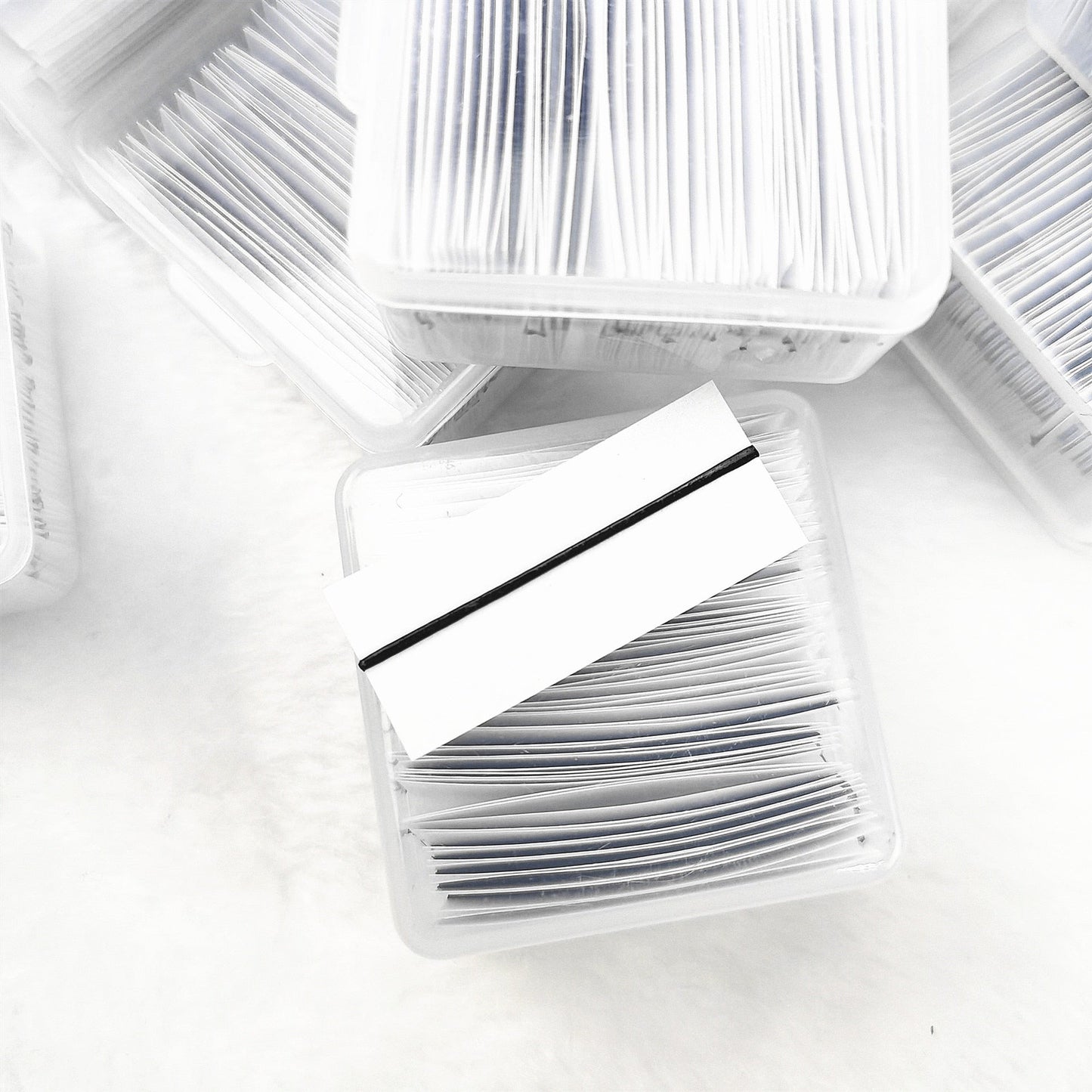 Waterproof – Reusable Self-Adhesive Eyelashes